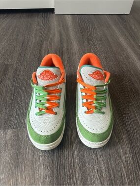 Women’s Air Jordan 2 Low x Titan size 7